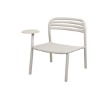 Bliss-nojatuoli sivupöydällä